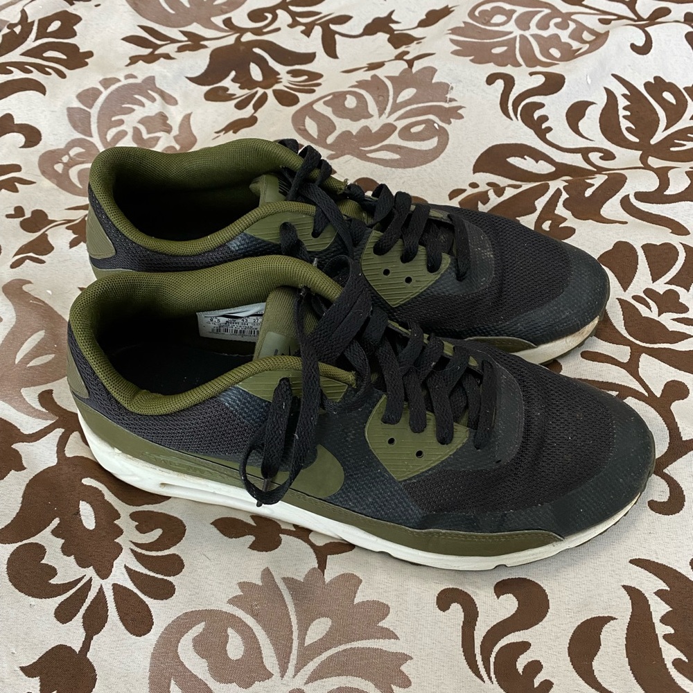 Nike Air Max 90 Mens Size 9.5 Black Olive Green